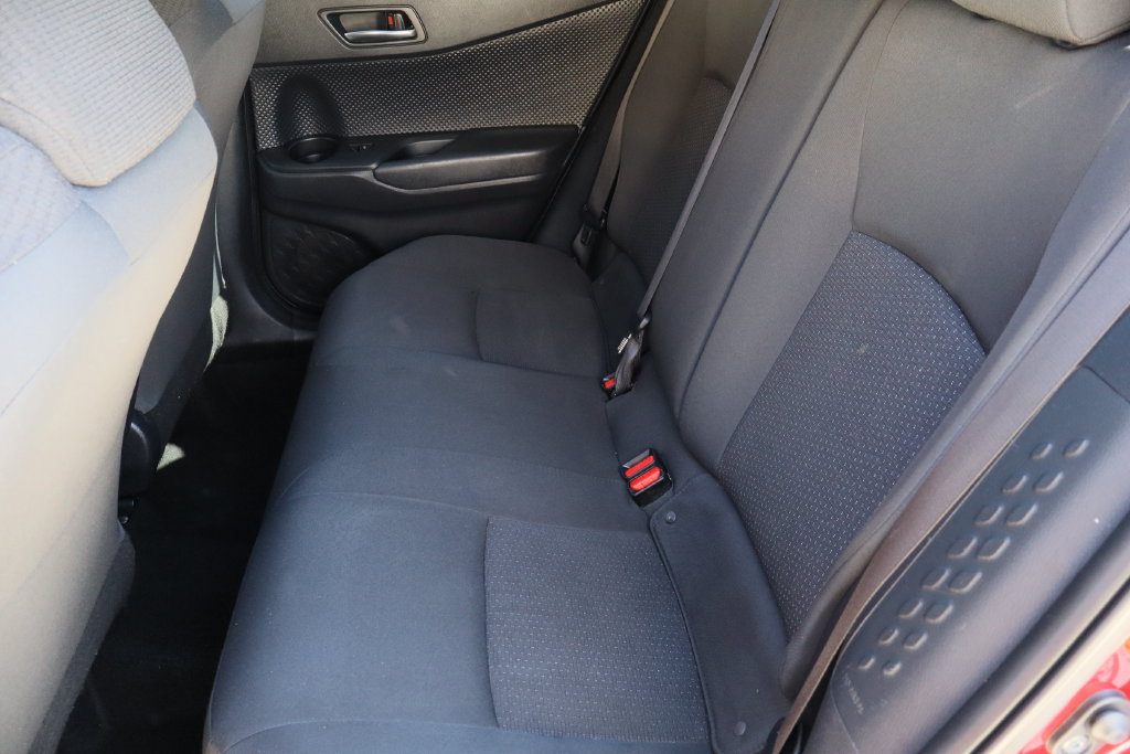 Used 2018 Toyota C-HR XLE FWD image 24