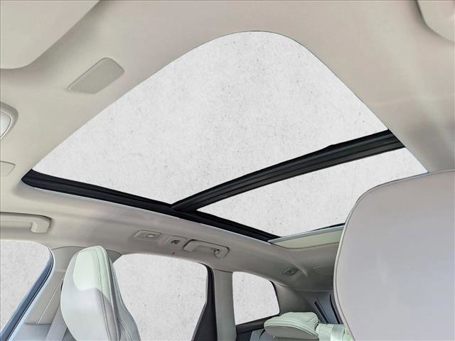 Used 2023 Volvo XC60 B6 Ultimate w/ Climate Package image 16