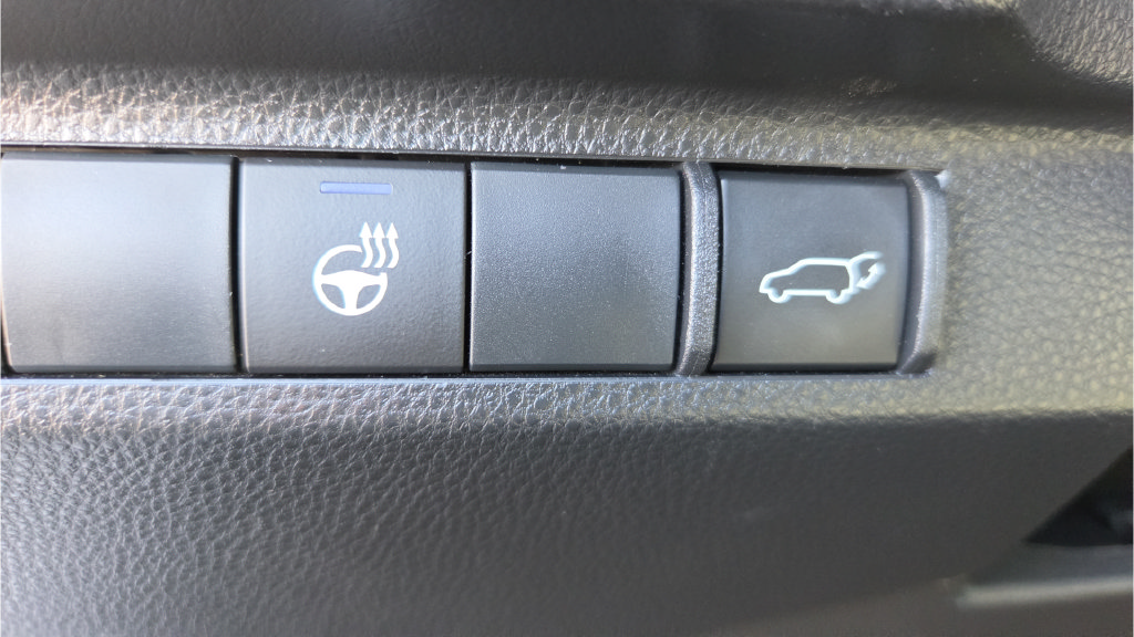 Used 2023 Toyota RAV4 XSE w/ XSE Grade Weather Package AWD/4WD image 30