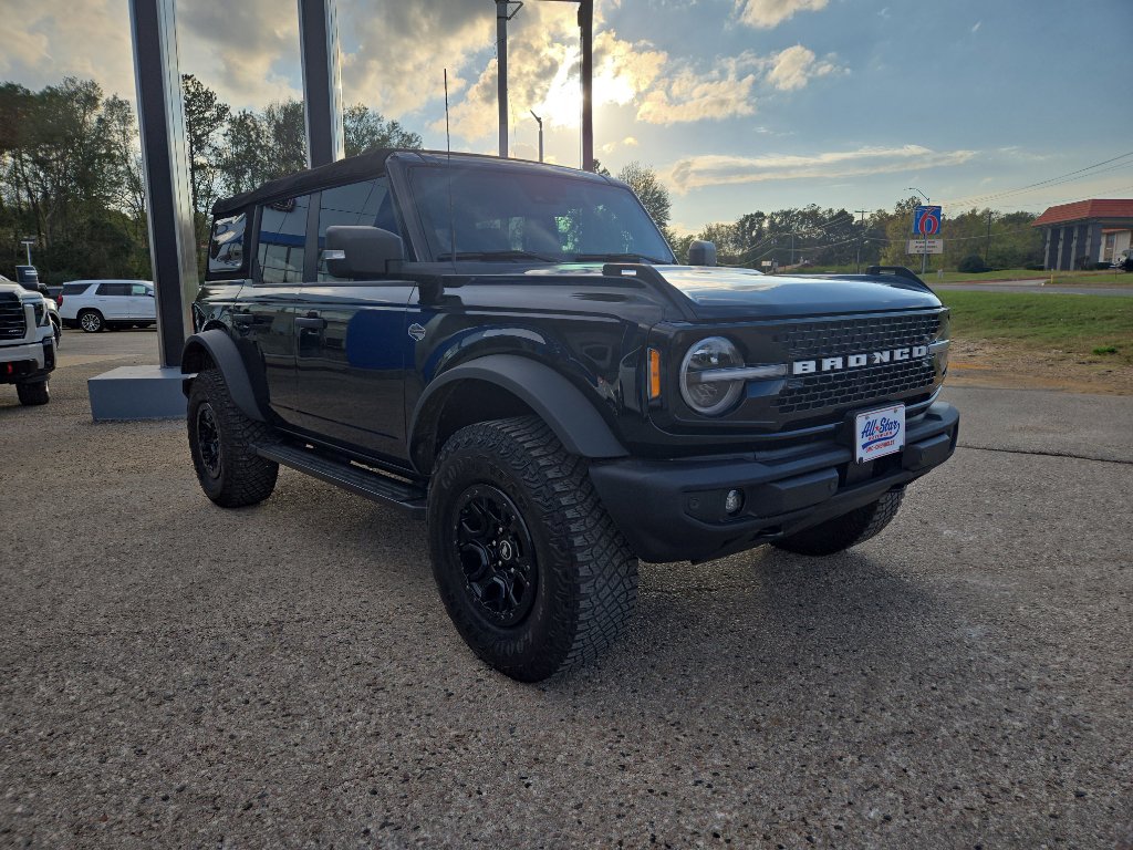 Used 2022 Ford Bronco Wildtrak image 3