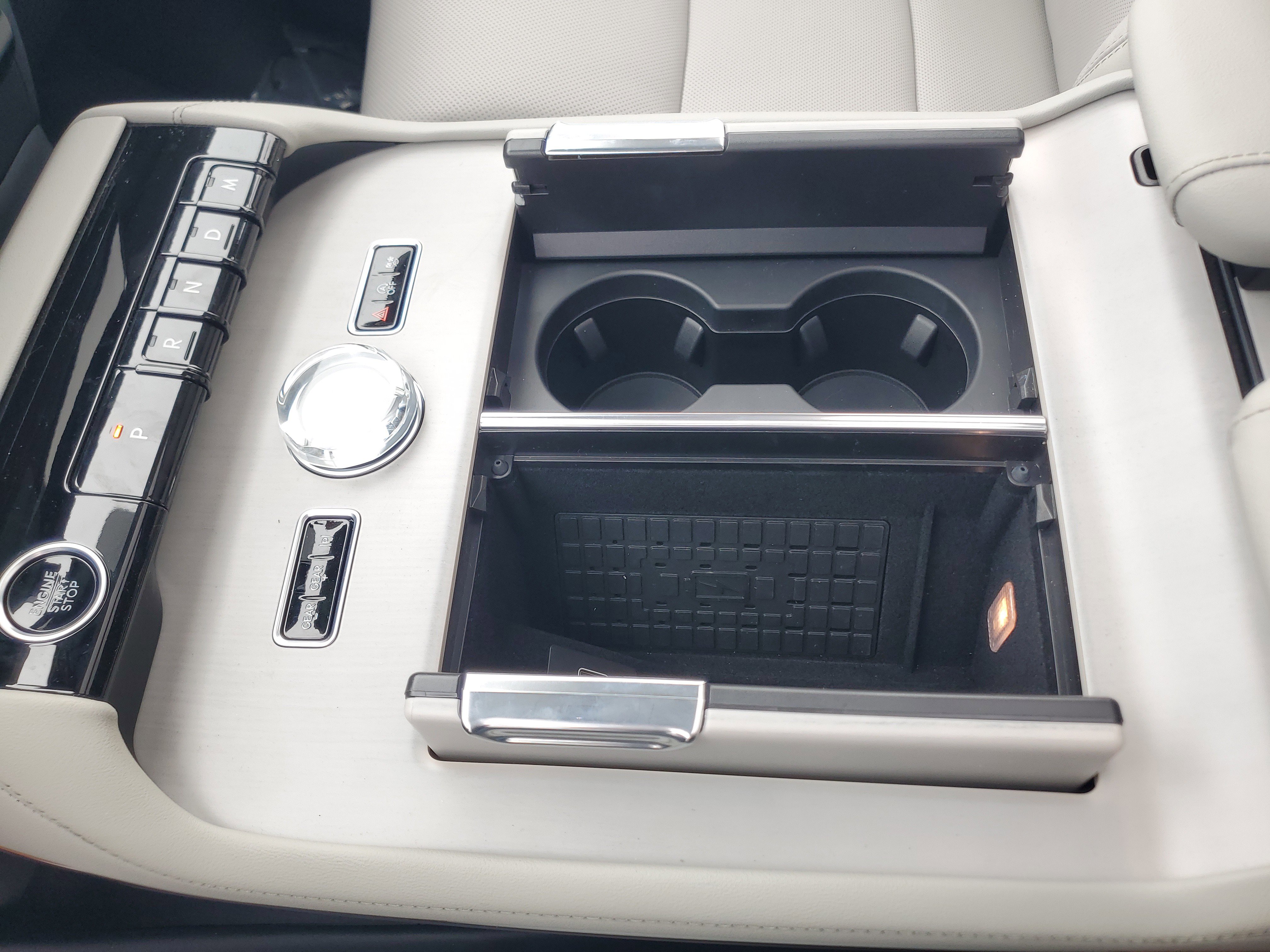 New 2026 Lincoln Navigator Reserve w/ Jet Appearance Package image 26