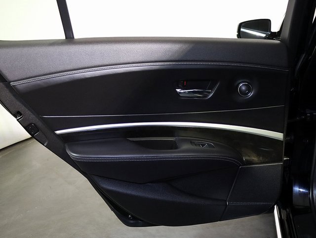 Certified 2018 Acura RLX w/ Technology Package image 25