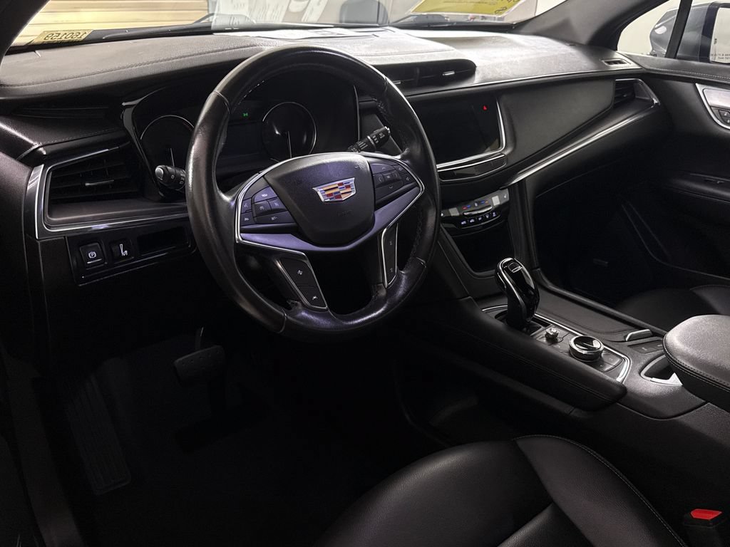 Used 2021 Cadillac XT5 Luxury FWD image 13