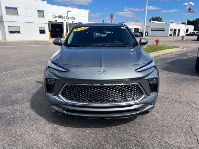Used 2024 Buick Encore GX Avenir w/ Avenir Convenience Package FWD image 2
