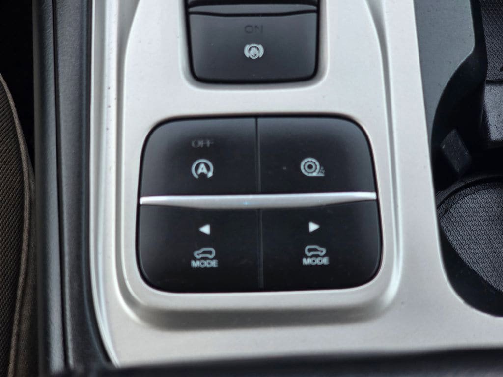 Used 2020 Ford Explorer 2WD image 14