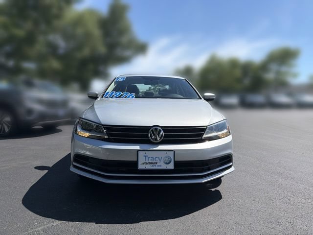 Used 2015 Volkswagen Jetta SE FWD image 2