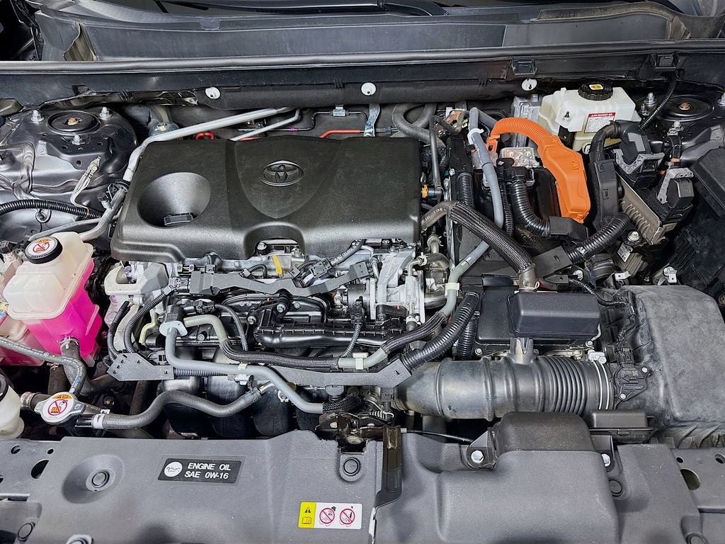 Used 2021 Toyota RAV4 LE AWD/4WD image 30