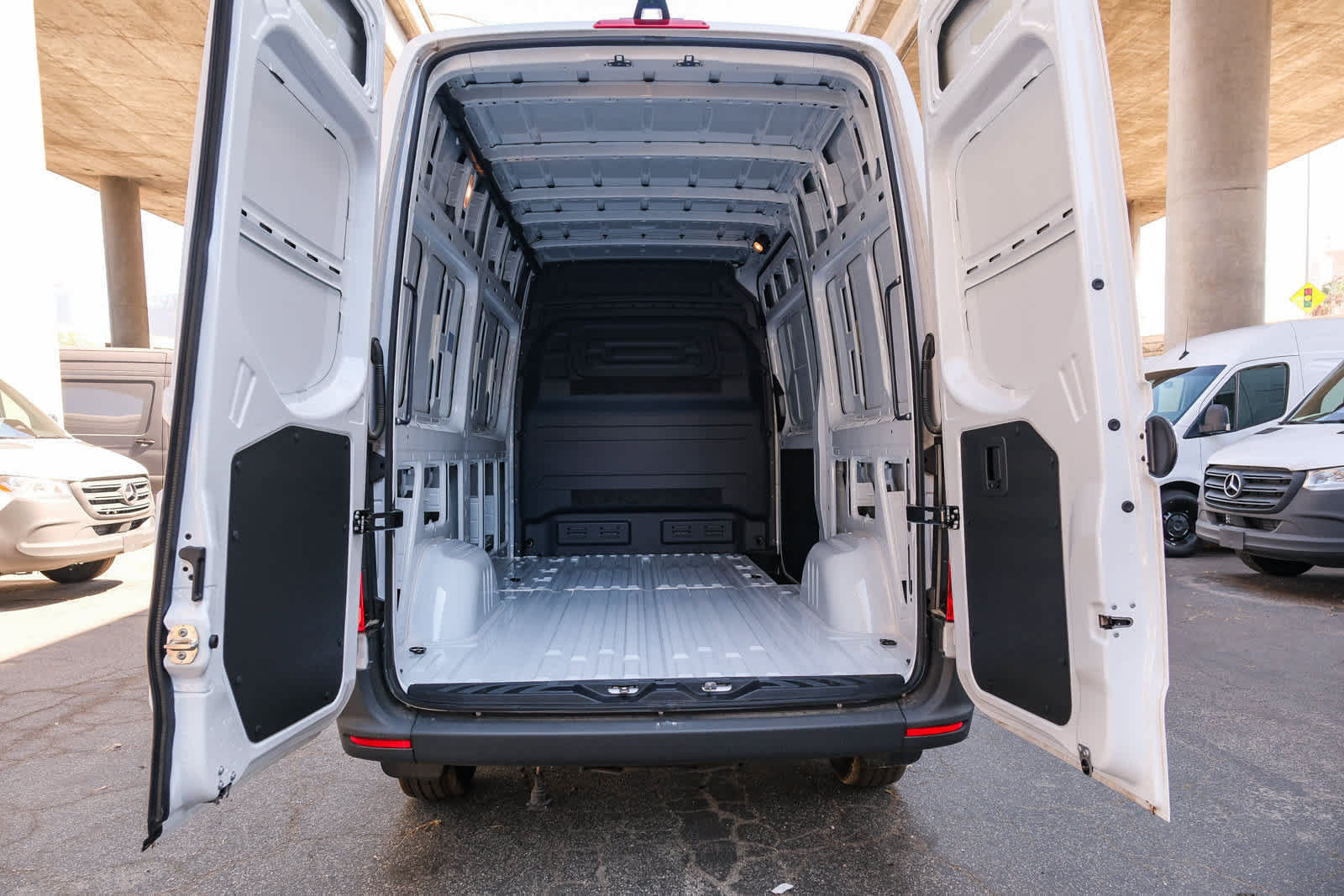 New 2025 Mercedes-Benz Sprinter 2500 image 28