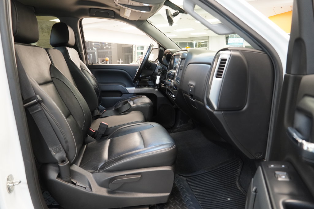 Used 2018 Chevrolet Silverado 1500 LT w/ All Star Edition AWD/4WD image 34