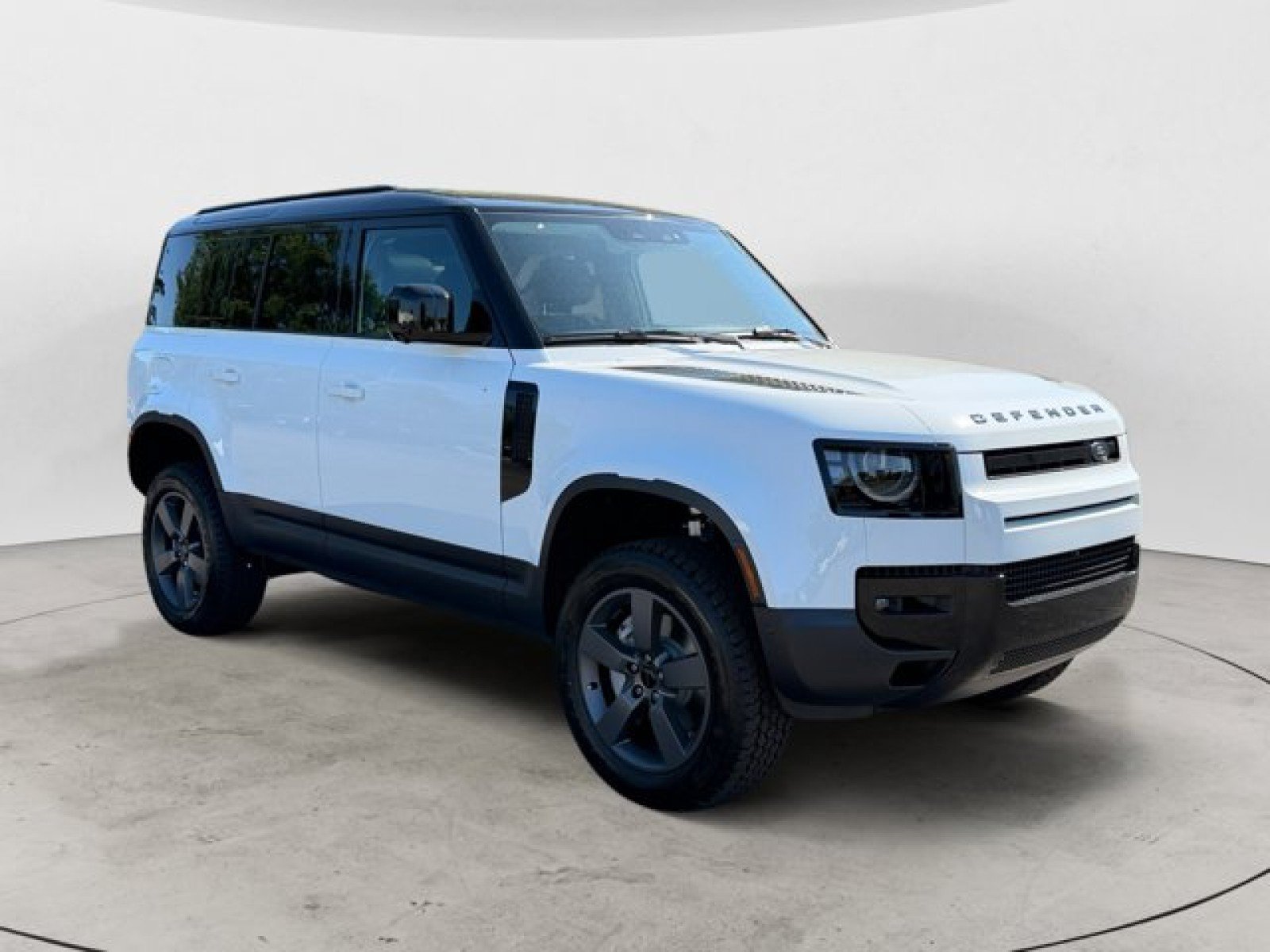 New 2026 Land Rover Defender 110 S AWD/4WD image 2