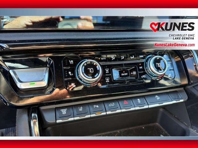 Used 2024 GMC Sierra 2500 AT4 image 16