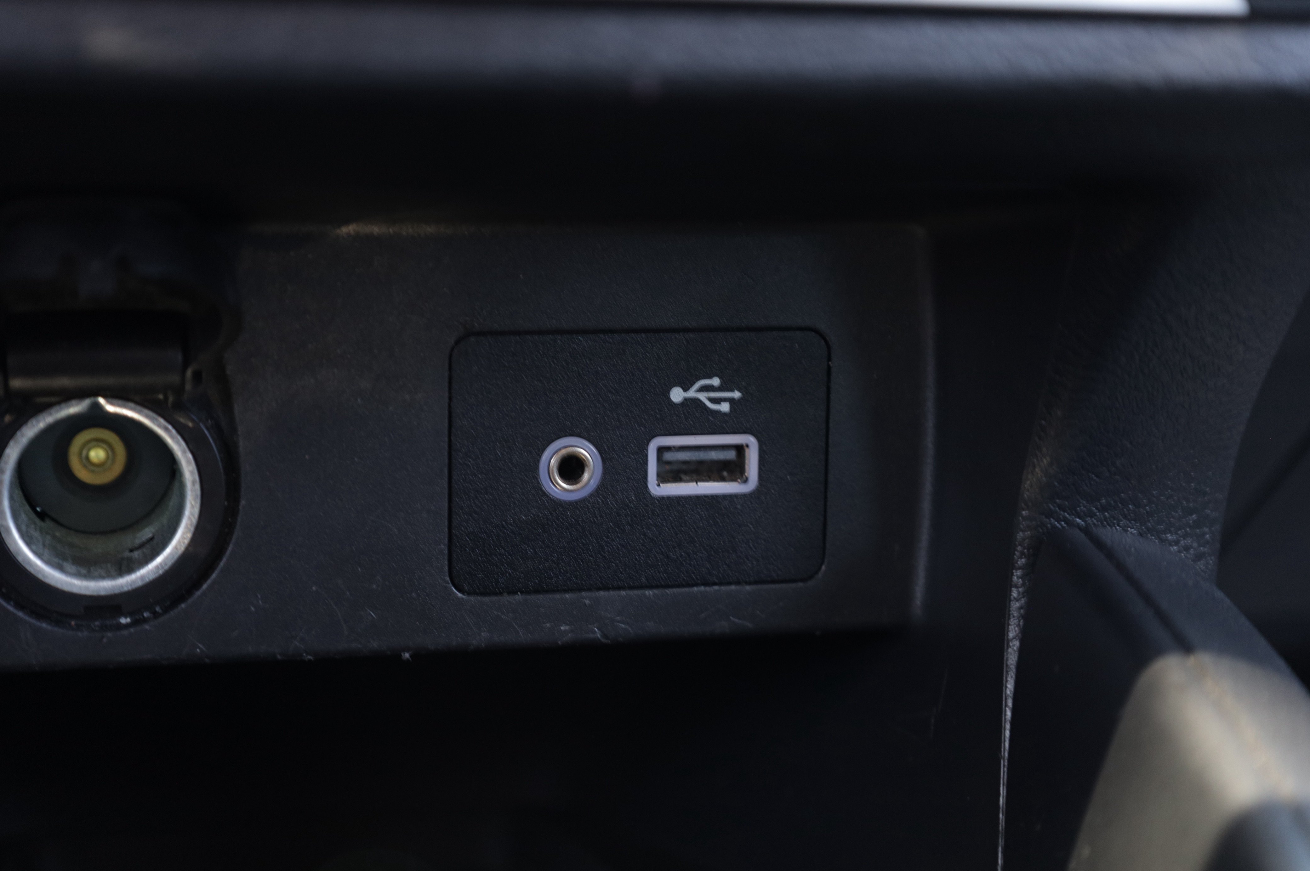 Used 2024 Nissan Versa SV w/ Trunk Package FWD image 10