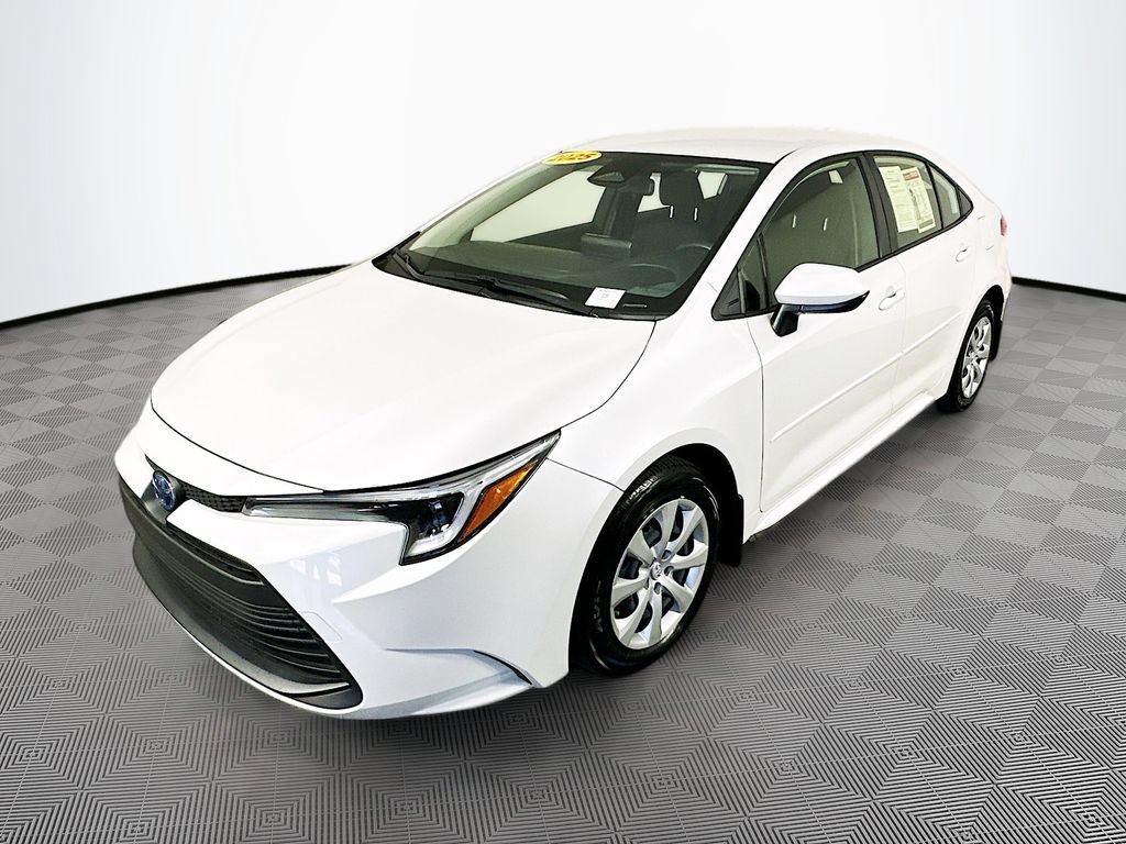 Used 2025 Toyota Corolla Hybrid Sedan FWD image 5