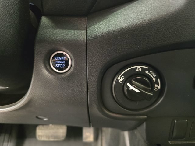 Used 2024 Nissan Frontier SV AWD/4WD image 26