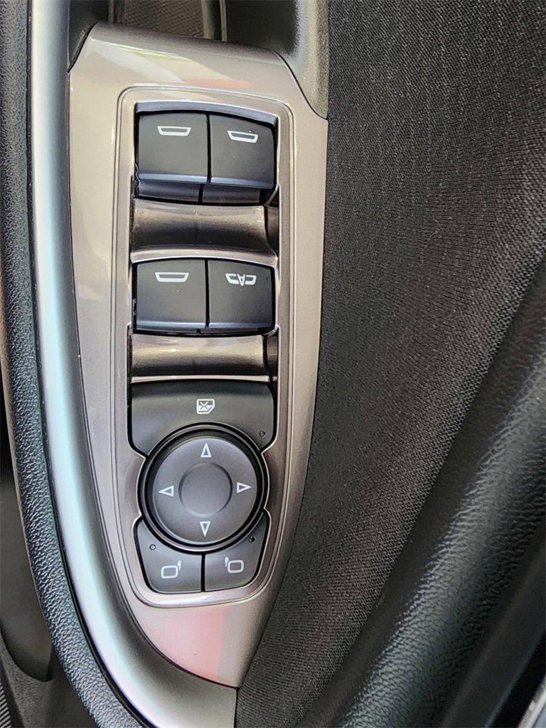 Used 2023 Chevrolet Malibu LT image 39