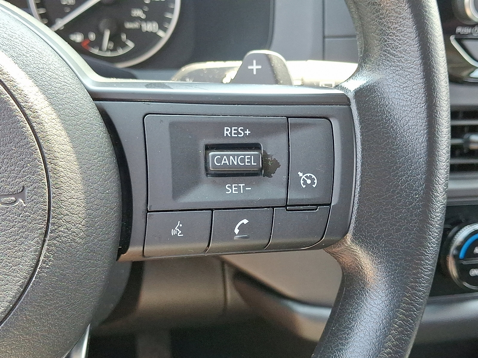 Certified 2024 Nissan Pathfinder S image 25