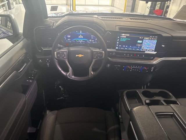 Used 2025 Chevrolet Silverado 1500 LT image 32