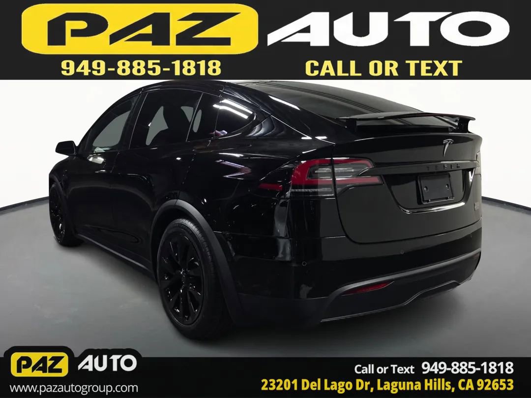 Used 2022 Tesla Model X Plaid image 3