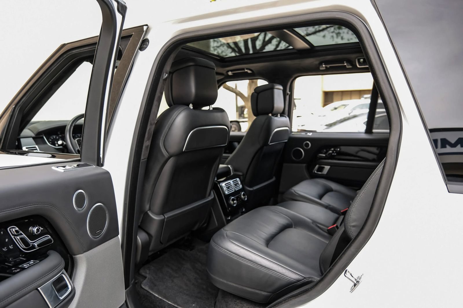 Used 2018 Land Rover Range Rover Autobiography AWD/4WD image 47