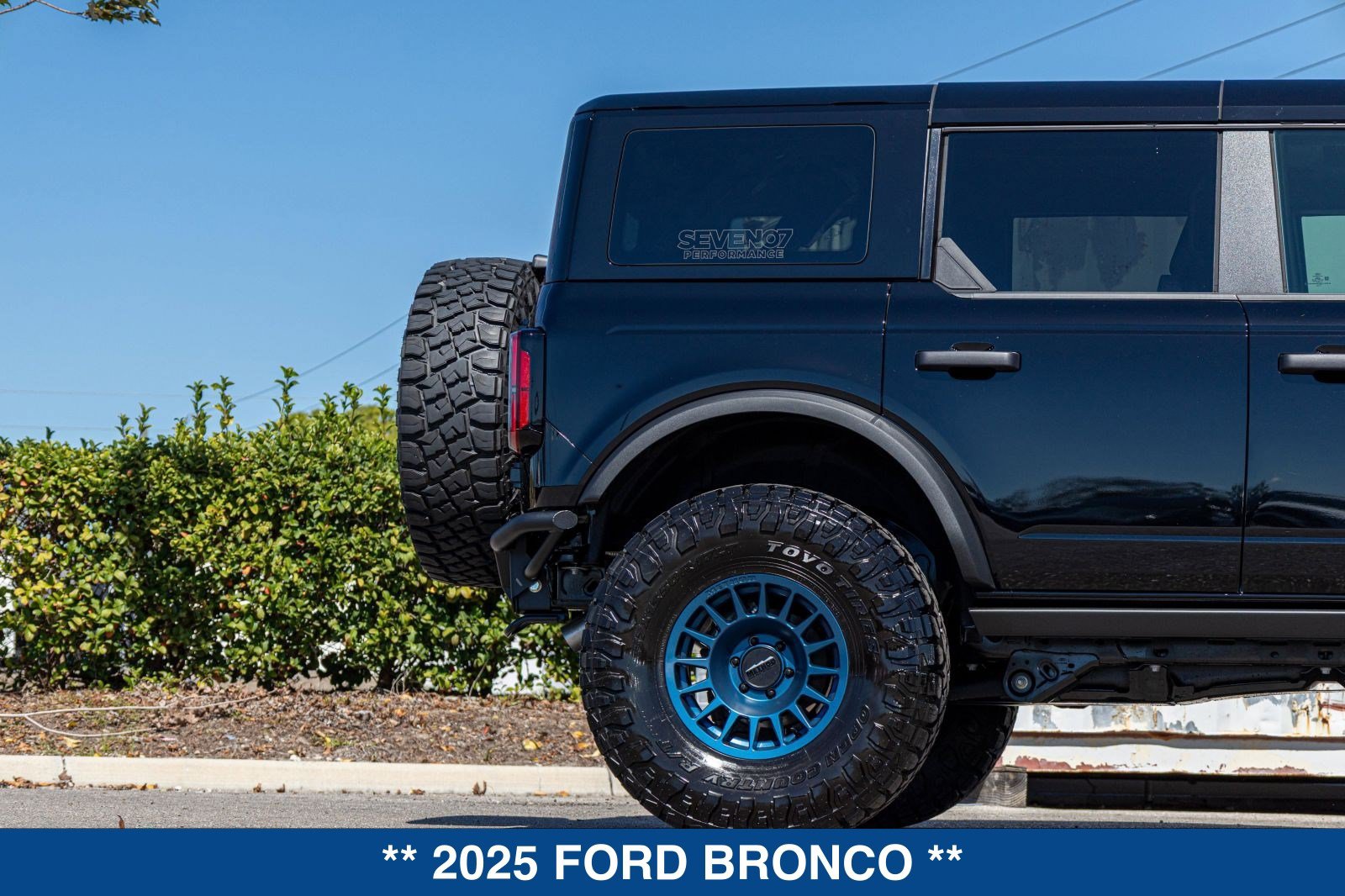 Used 2025 Ford Bronco Badlands AWD/4WD image 44