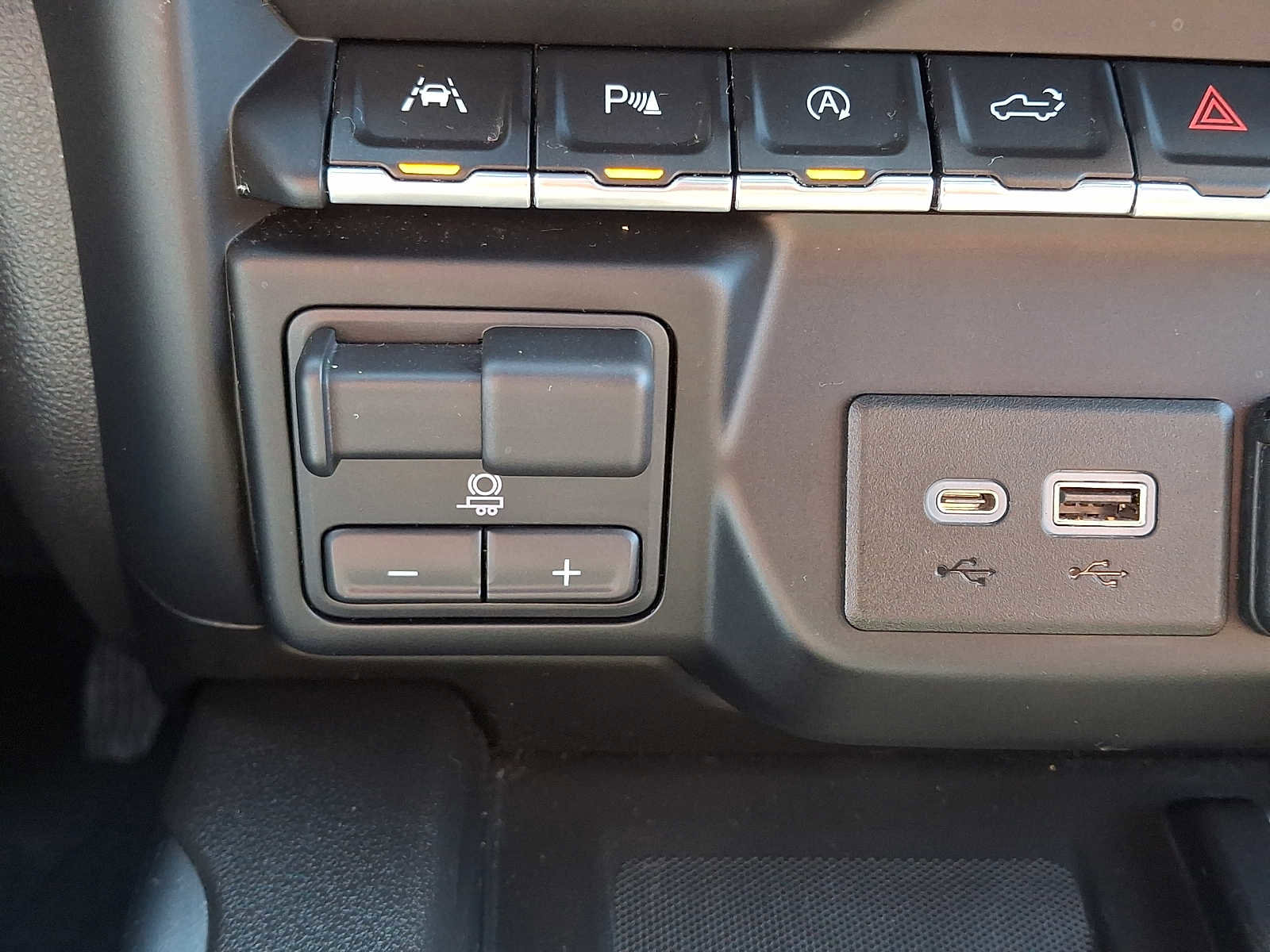 Used 2021 Chevrolet Silverado 1500 High Country w/ Technology Package image 31