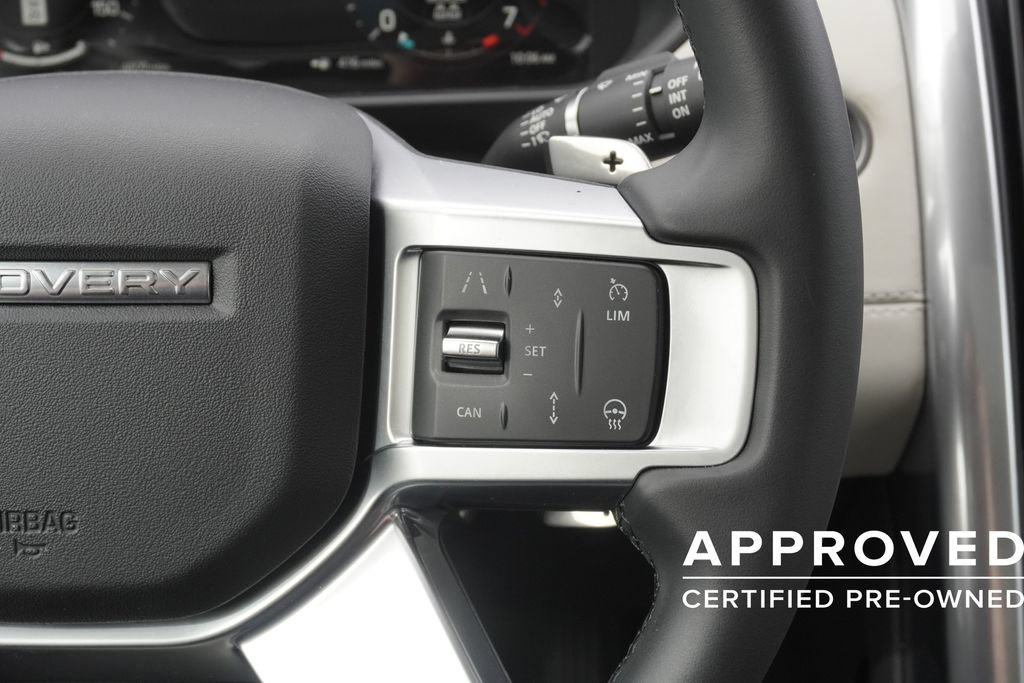 Used 2025 Land Rover Discovery S AWD/4WD image 13