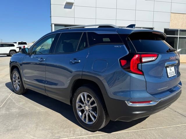 Used 2024 GMC Terrain SLT image 4