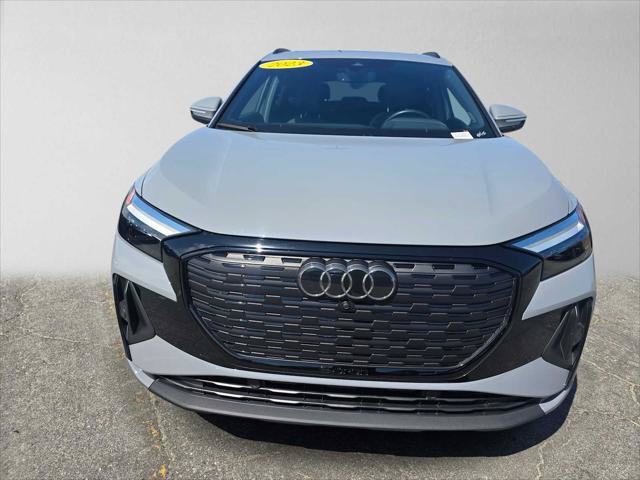 Used 2023 Audi Q4 e-tron Premium Plus AWD/4WD image 8