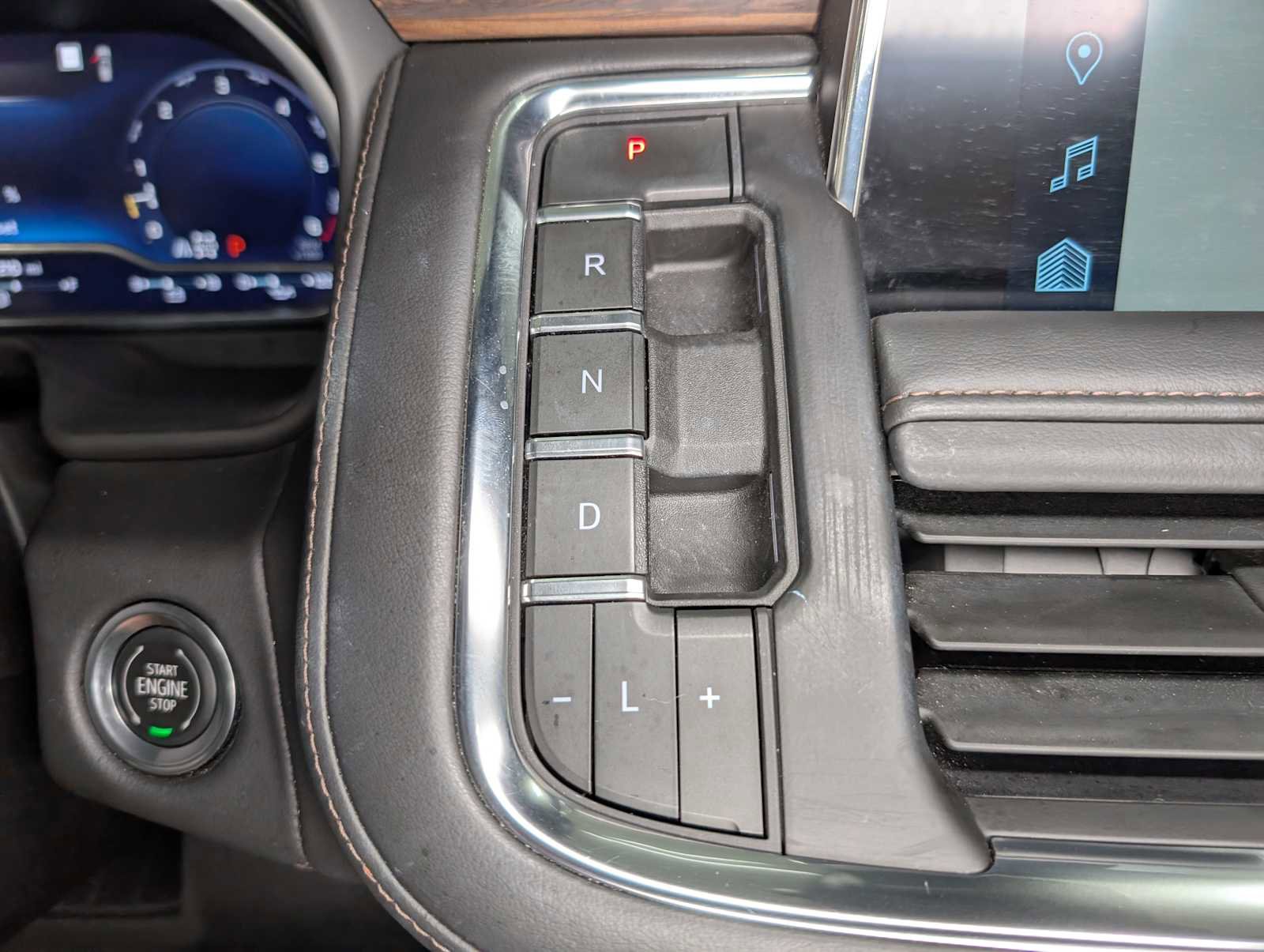 Used 2023 Chevrolet Tahoe High Country image 33