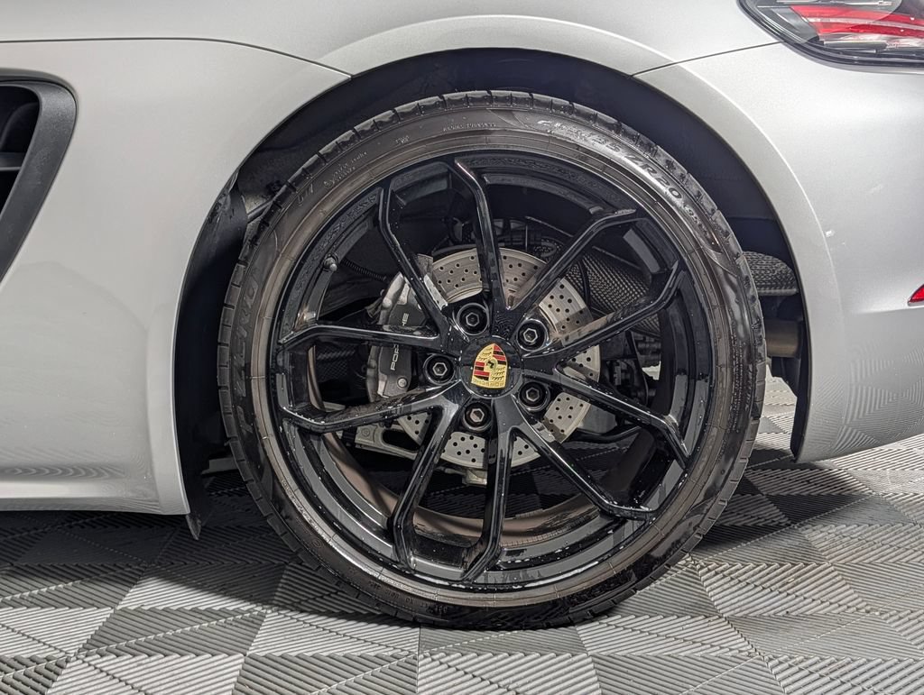 Certified 2024 Porsche 718 Boxster RWD image 12
