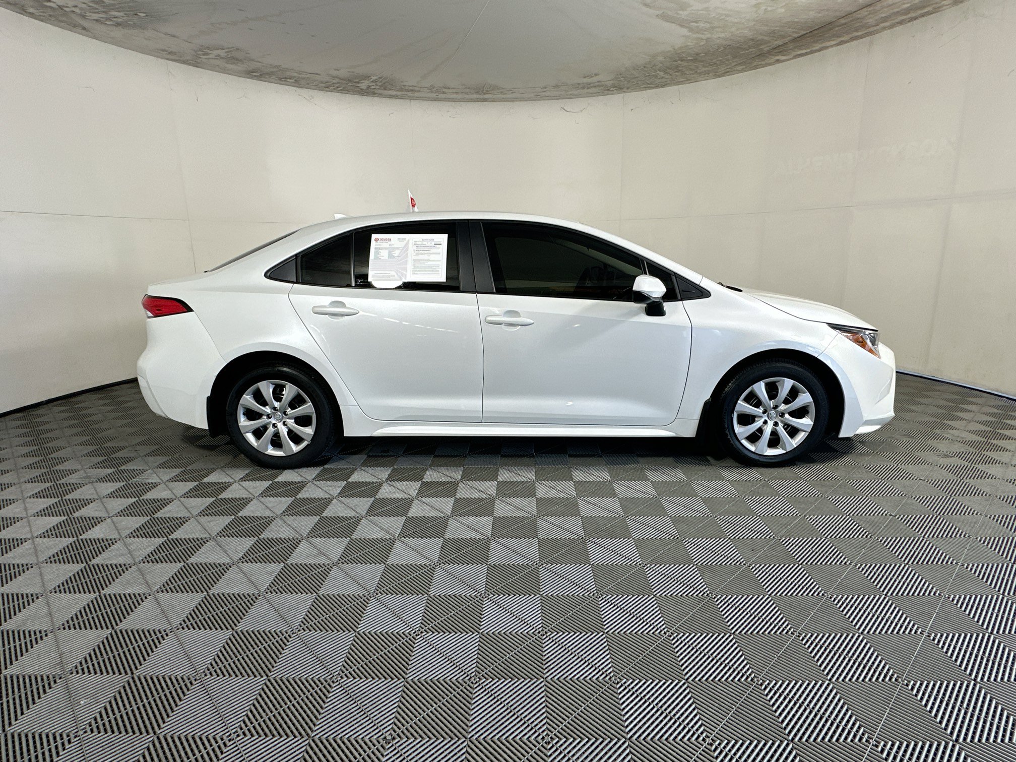 Certified 2025 Toyota Corolla LE FWD image 2