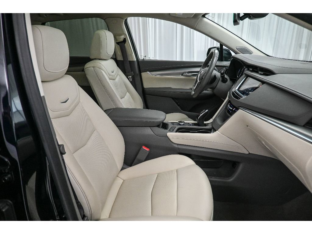 Certified 2021 Cadillac XT5 Premium Luxury image 16
