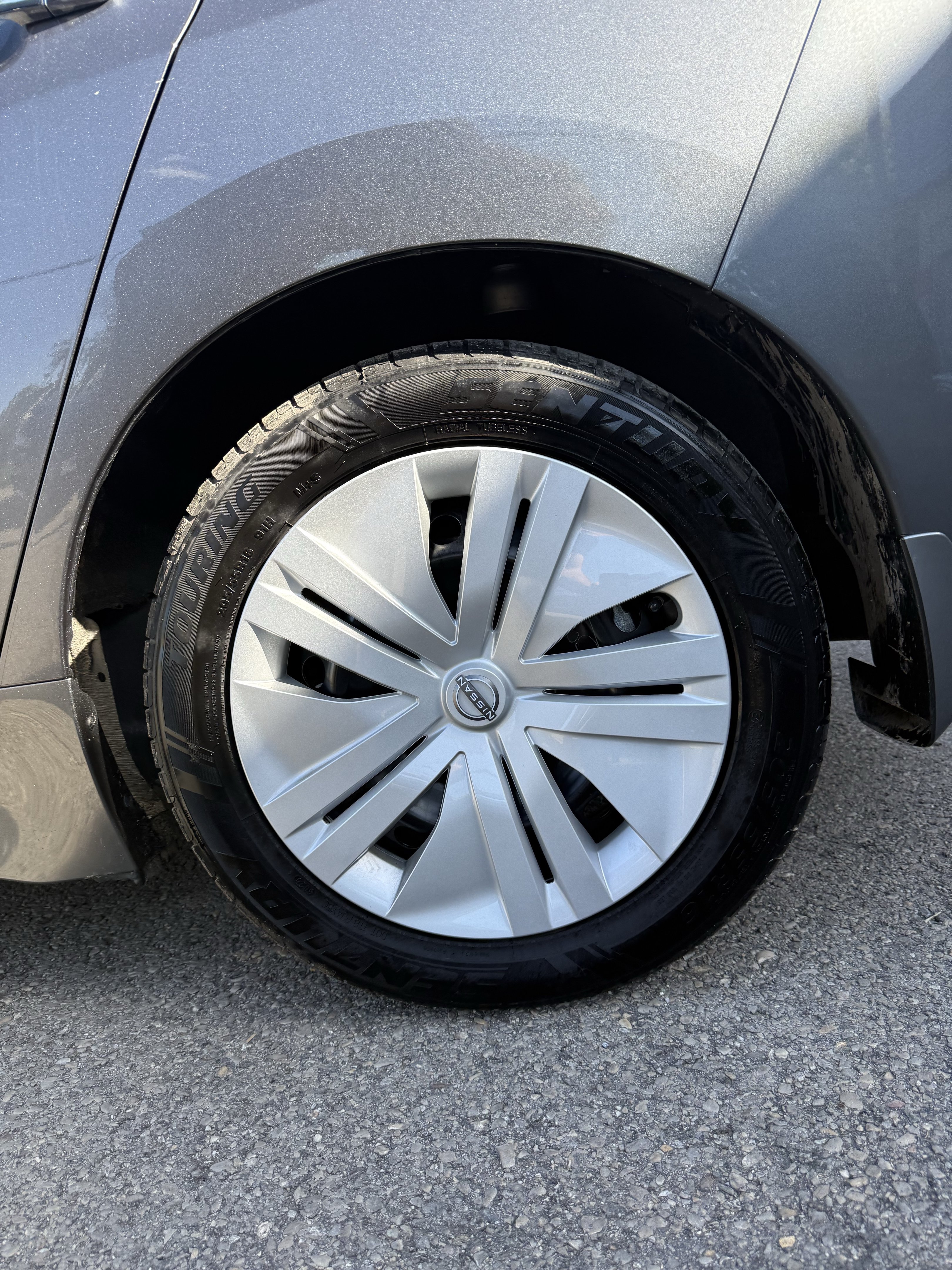 Used 2025 Nissan Leaf S FWD image 9