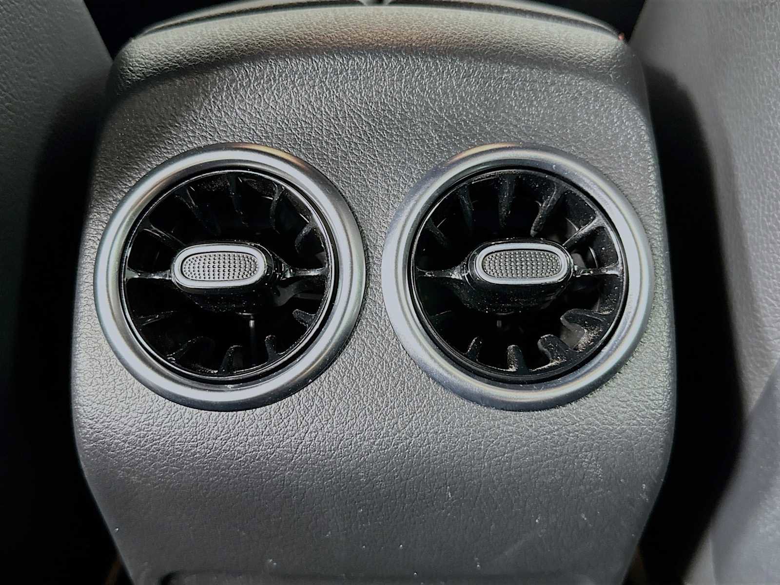 Used 2022 Mercedes-Benz EQB 300 EQB 300 image 24