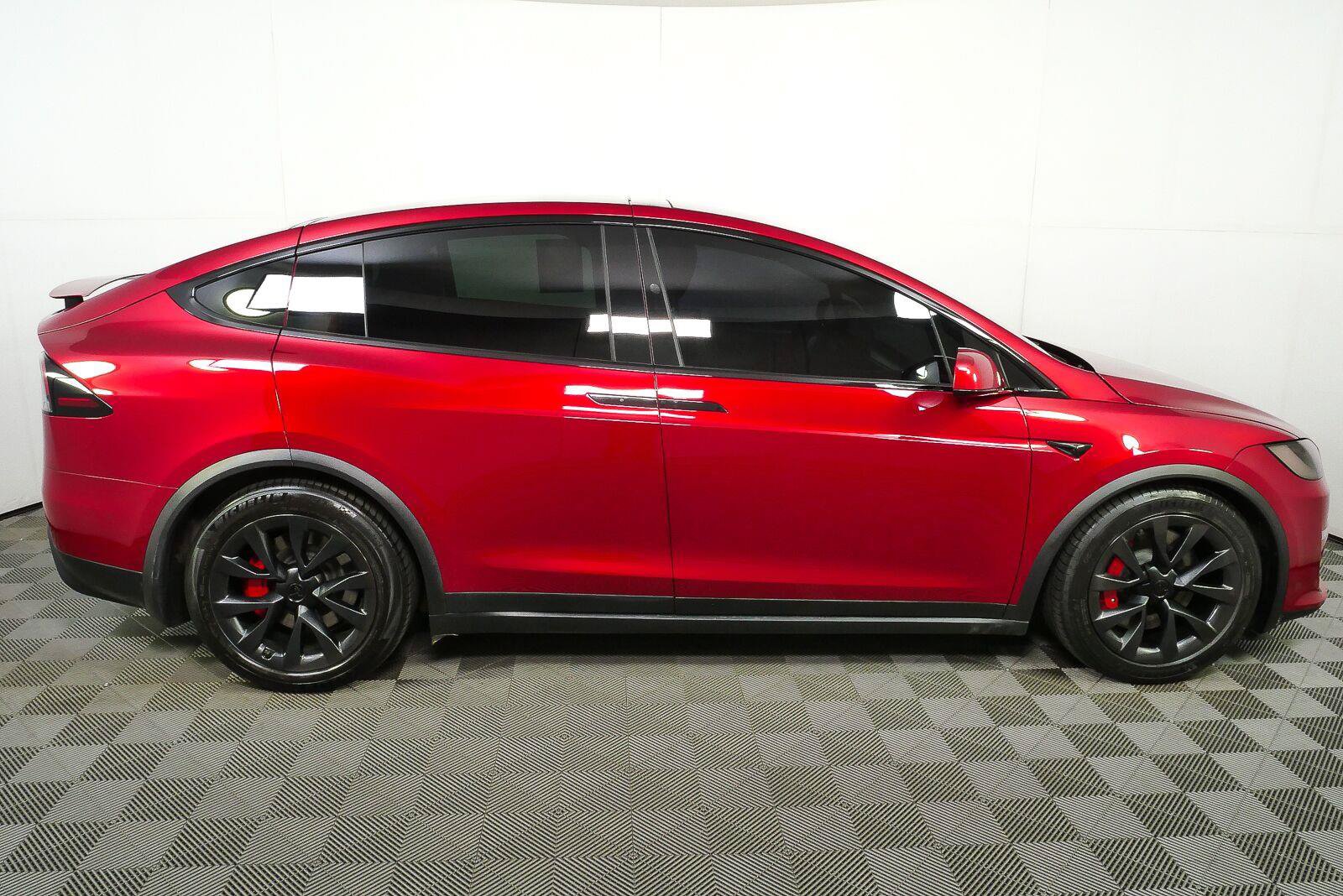 Used 2023 Tesla Model X Plaid AWD/4WD image 2