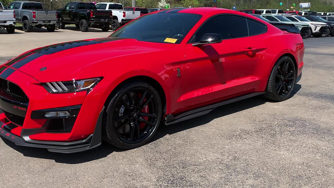 Used 2021 Ford Mustang Shelby GT500 w/ Technology Package RWD image 2