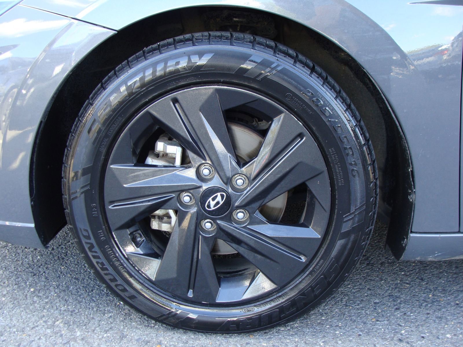 Used 2023 Hyundai Elantra SEL w/ Preferred Accessory Package image 29