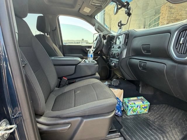 Used 2022 Chevrolet Silverado 2500 LT w/ Convenience Package AWD/4WD image 5