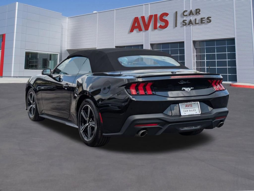 Used 2025 Ford Mustang Premium image 9