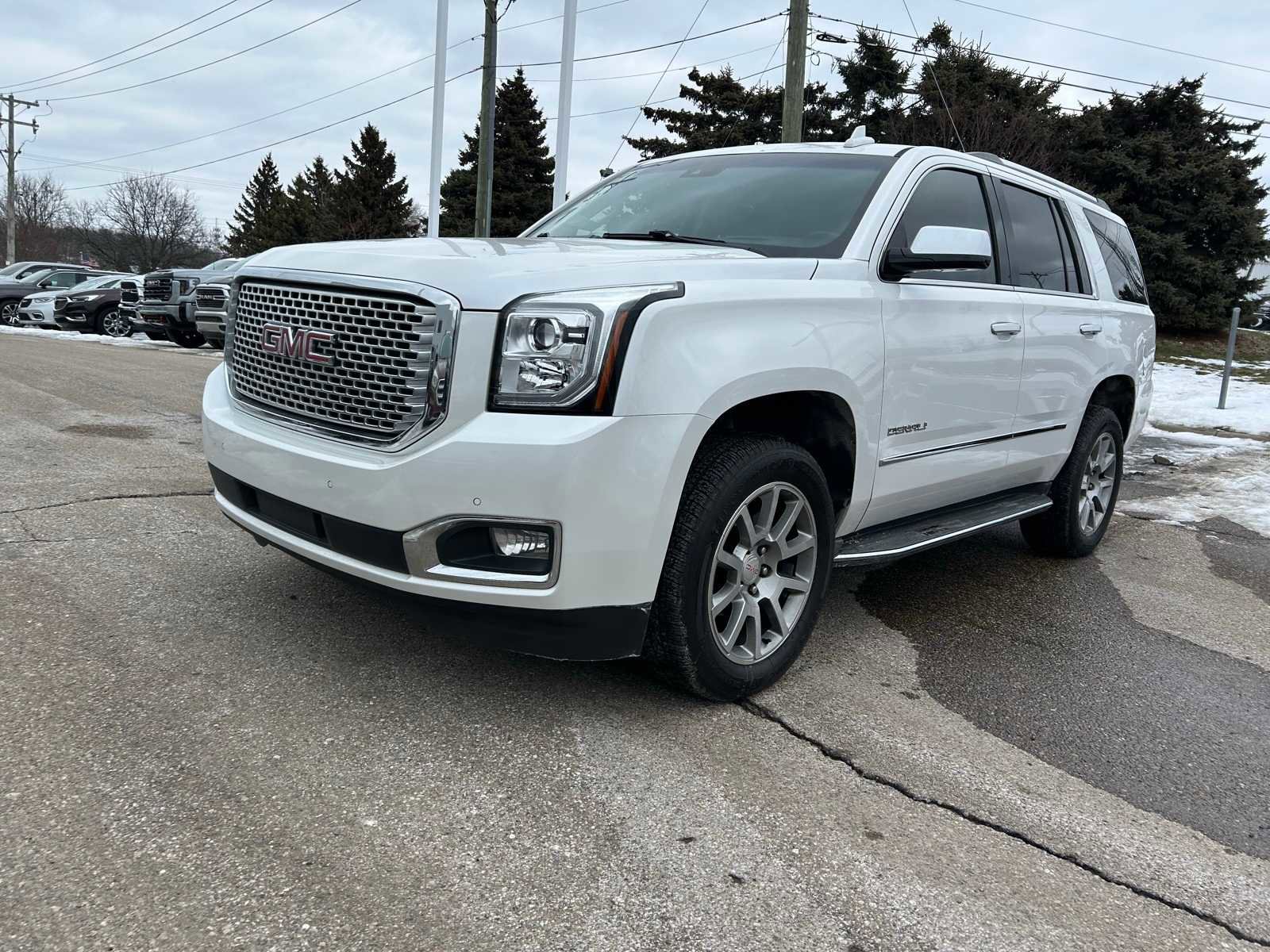 Used 2017 GMC Yukon Denali w/ Open Road Package image 2