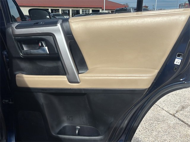 Used 2016 Toyota 4Runner SR5 Premium image 21