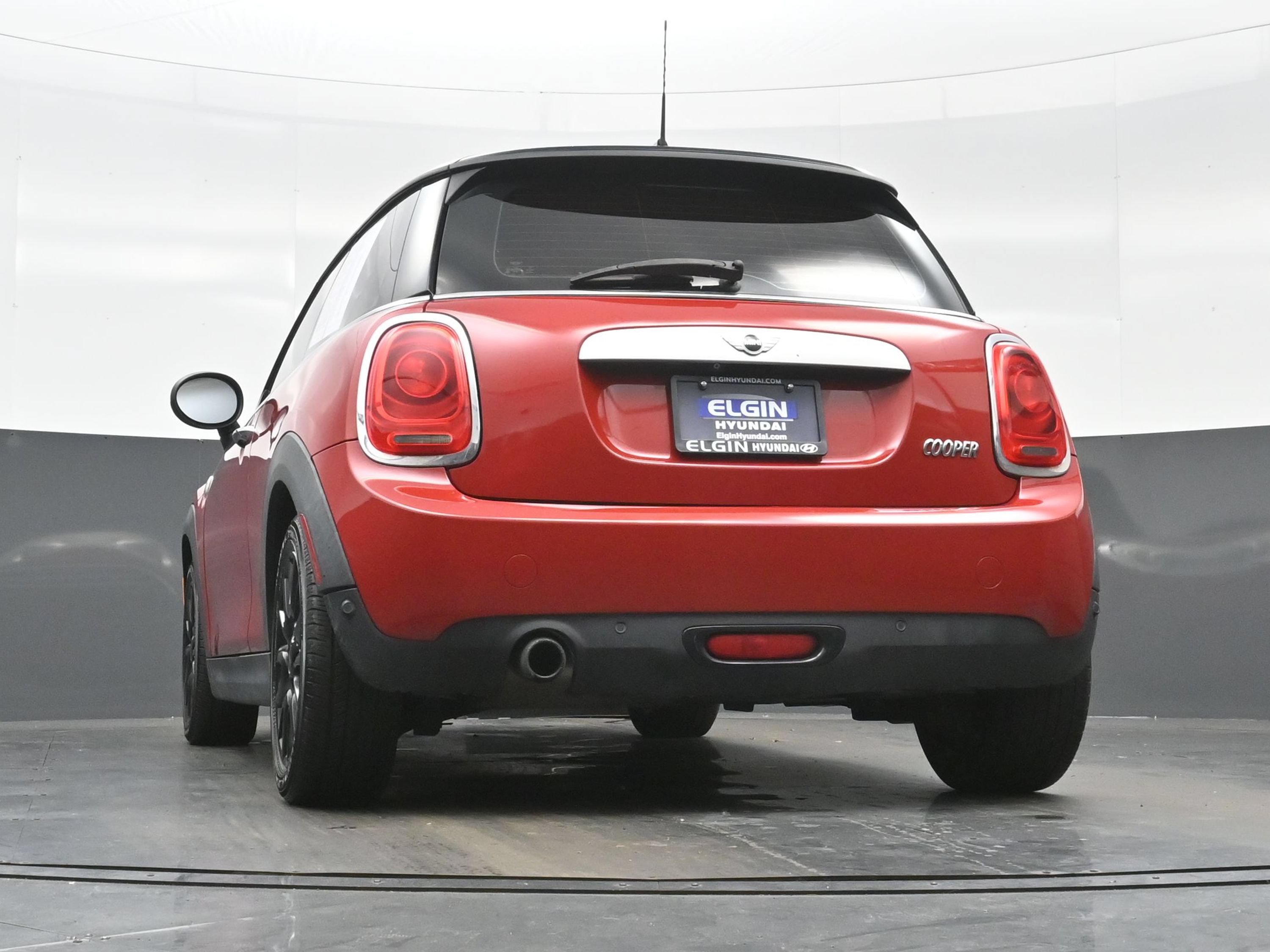 Used 2015 MINI Cooper 2-Door Hardtop FWD image 27