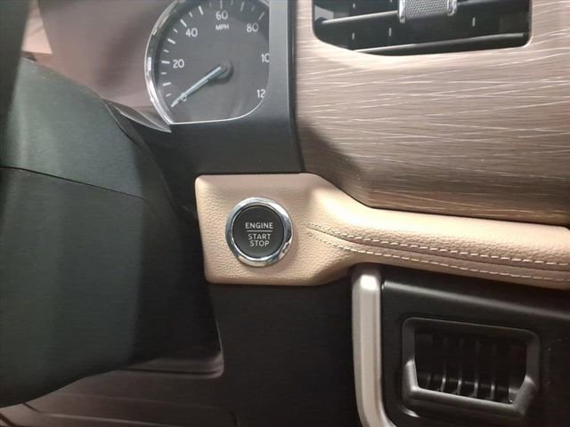 Used 2024 Ford Expedition Limited image 23