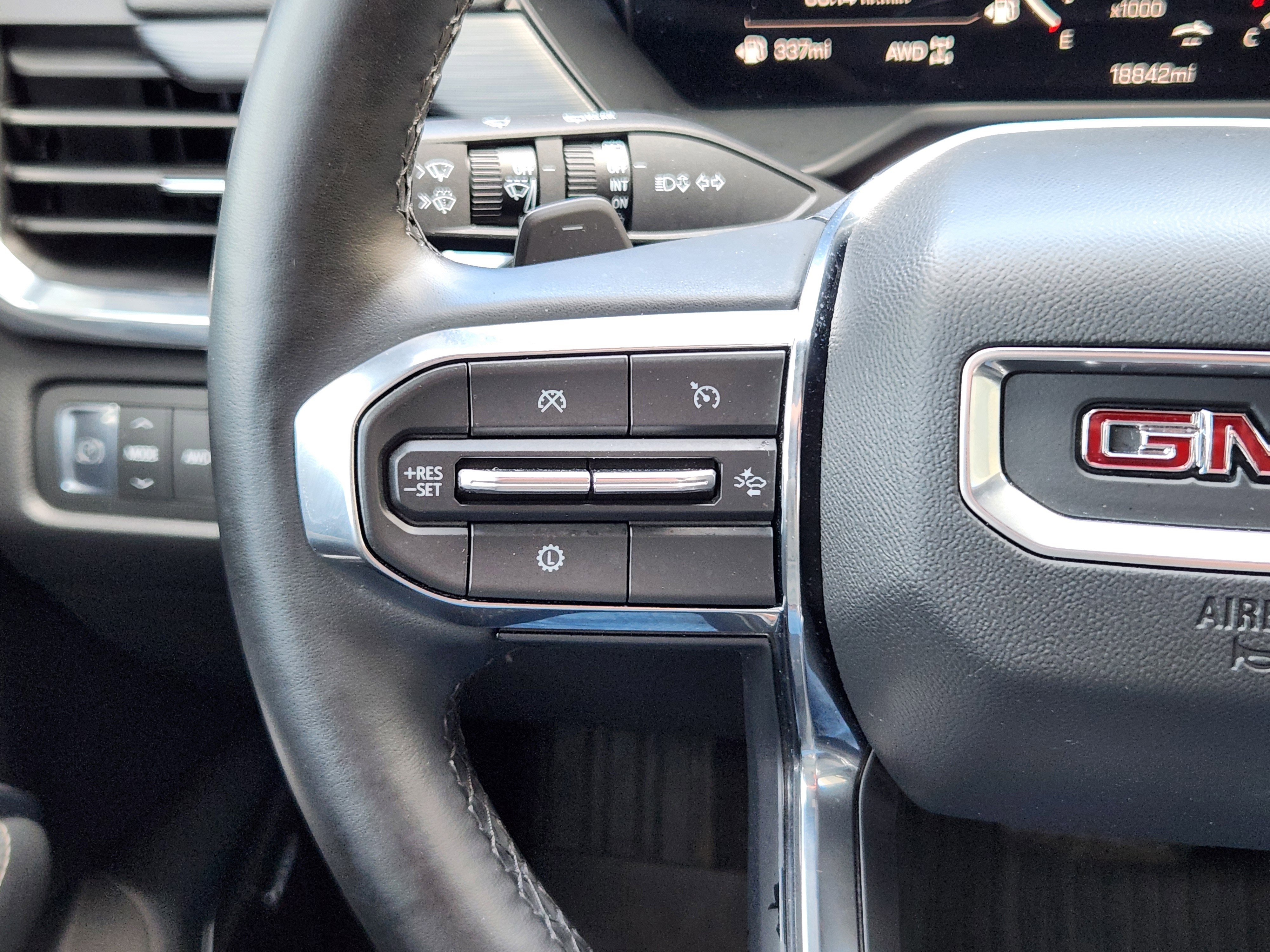 Used 2024 GMC Acadia Elevation w/ Luxury Package image 20