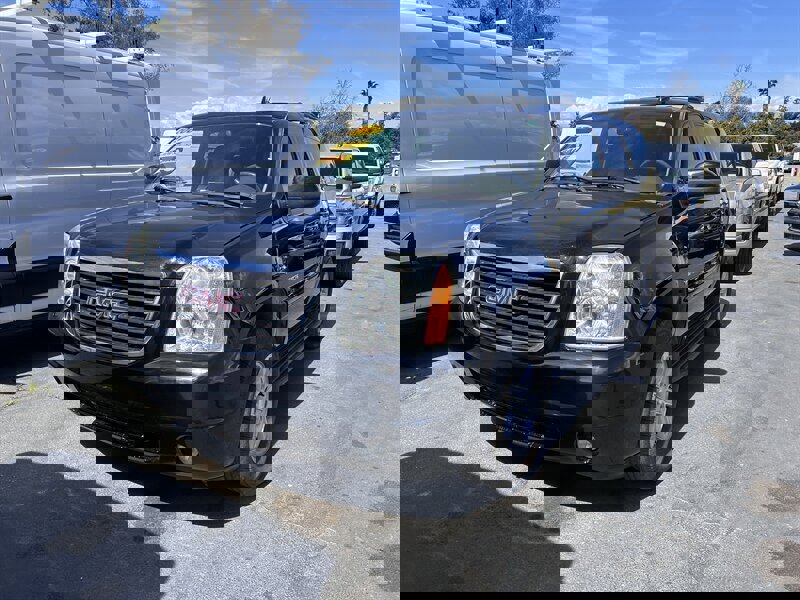 Used 2007 GMC Yukon SLT w/ SLT Preferred Equipment Group image 9