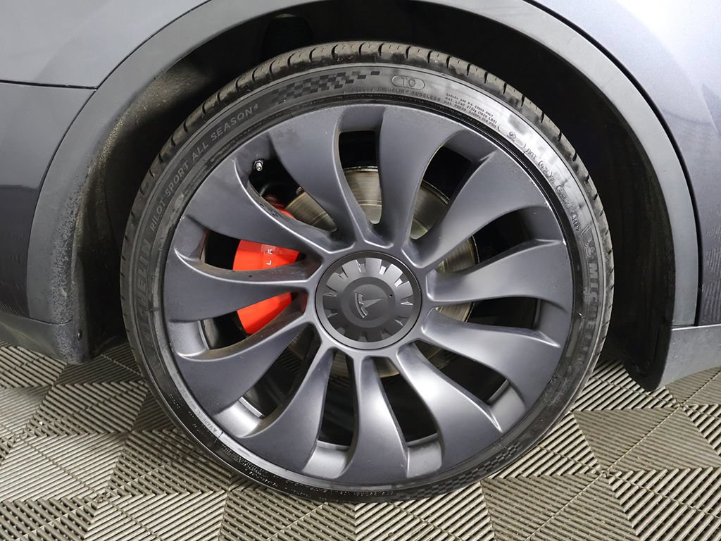 Used 2024 Tesla Model Y Performance AWD/4WD image 16