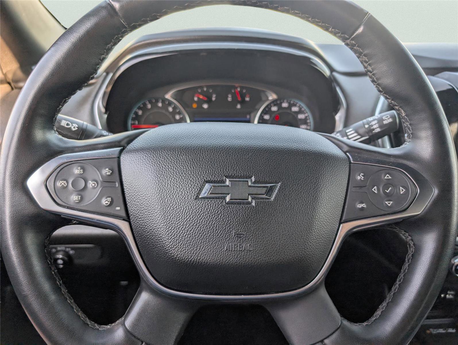 Used 2023 Chevrolet Traverse RS image 25