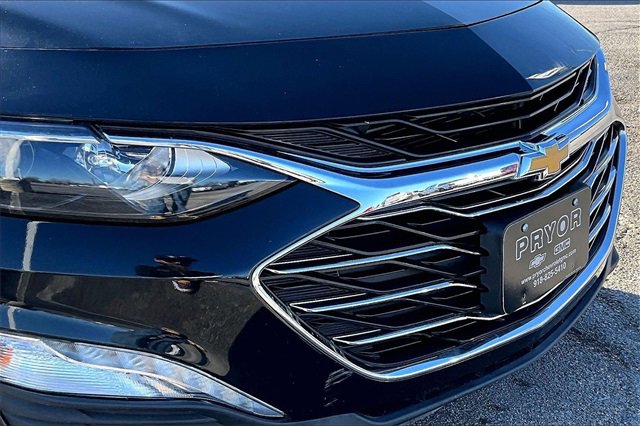 Used 2021 Chevrolet Malibu LT image 32
