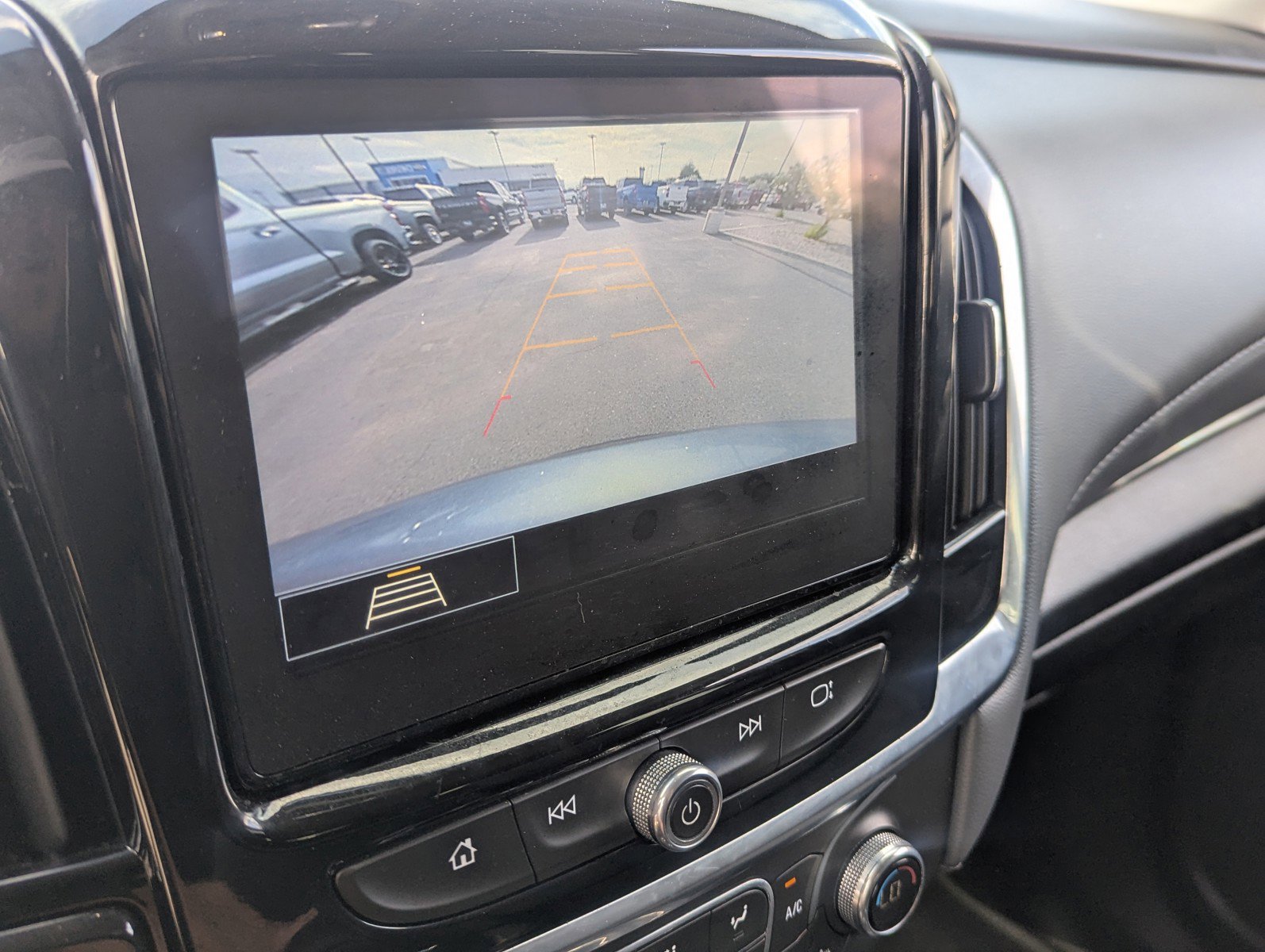 Certified 2021 Chevrolet Traverse LT image 28
