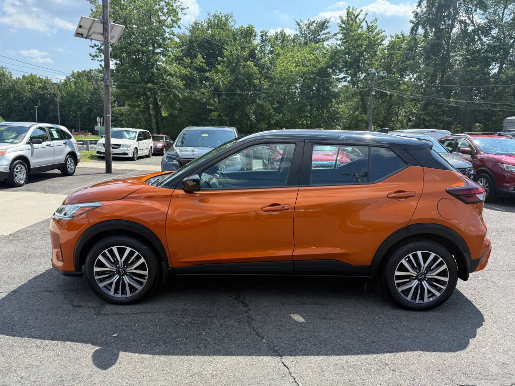Used 2023 Nissan Kicks SV FWD image 4